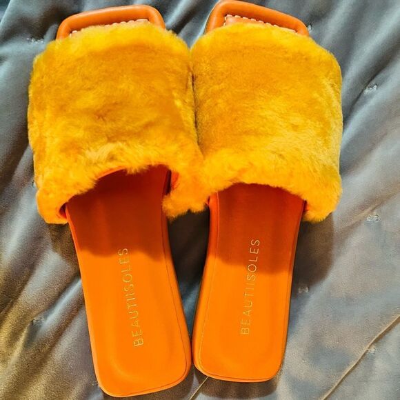 BEAUTIISOLES Faux Fur Sofie Slide Orange Shearling Leather 7.5 NIB - Picture 7 of 11